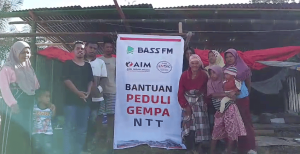 bantuan dari Bass FM dan AIM untuk para pengungsi di NTT