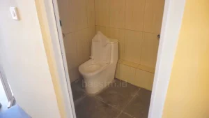 toilet baru di masjid al burhan